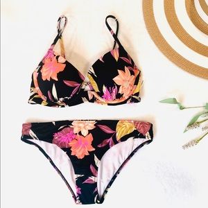 SALE‼️Target Bikini set 👙😍 PRICE IS FIRM 💗